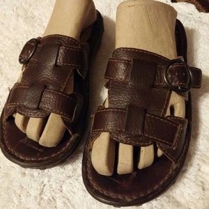 LEATHER SANDALS size 7🌴